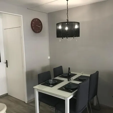 Location F2 Juan Les Pins Apartment